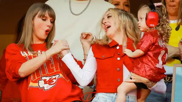 GettyImages-1752483178 Taylor Swift Brittany Mahomes