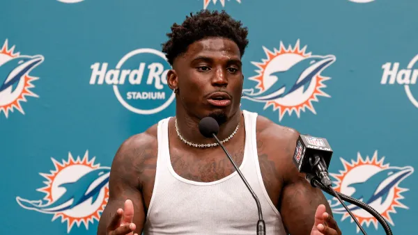 GettyImages-2170877351 Tyreek Hill