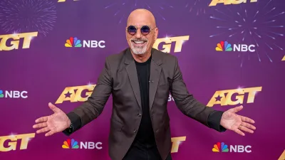 How Just Like Us in Howie Mandel