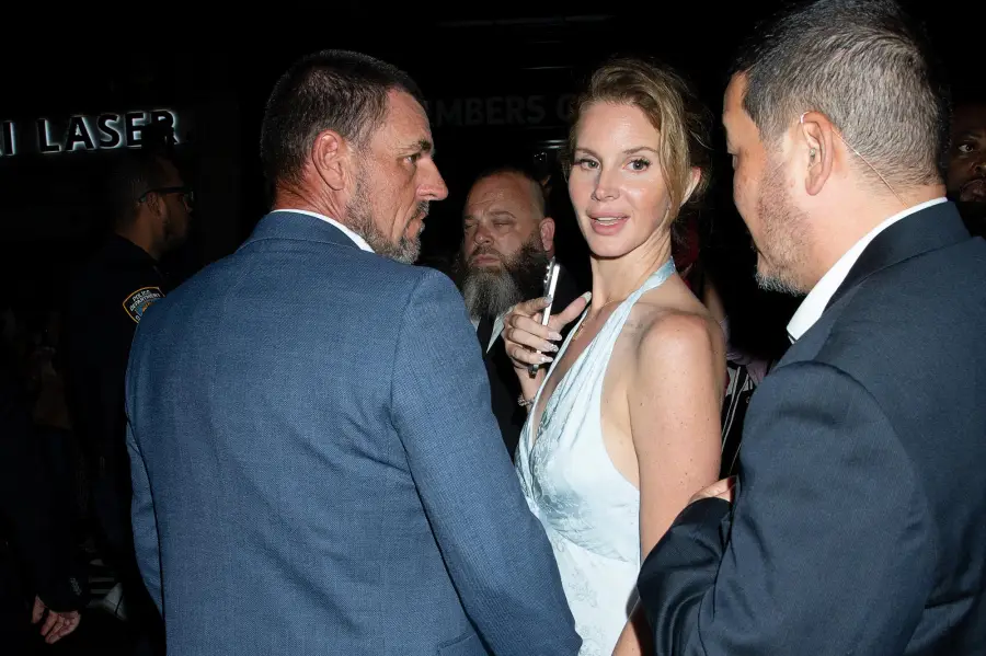 Jennifer Garner Paul Rudd and More Celebrities Who Fell in Love With Non Famous People Photos 742