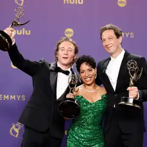 Jeremy Allen White Liza Coln-Zayas Ebon Moss-Bachrach 2024 Emmys