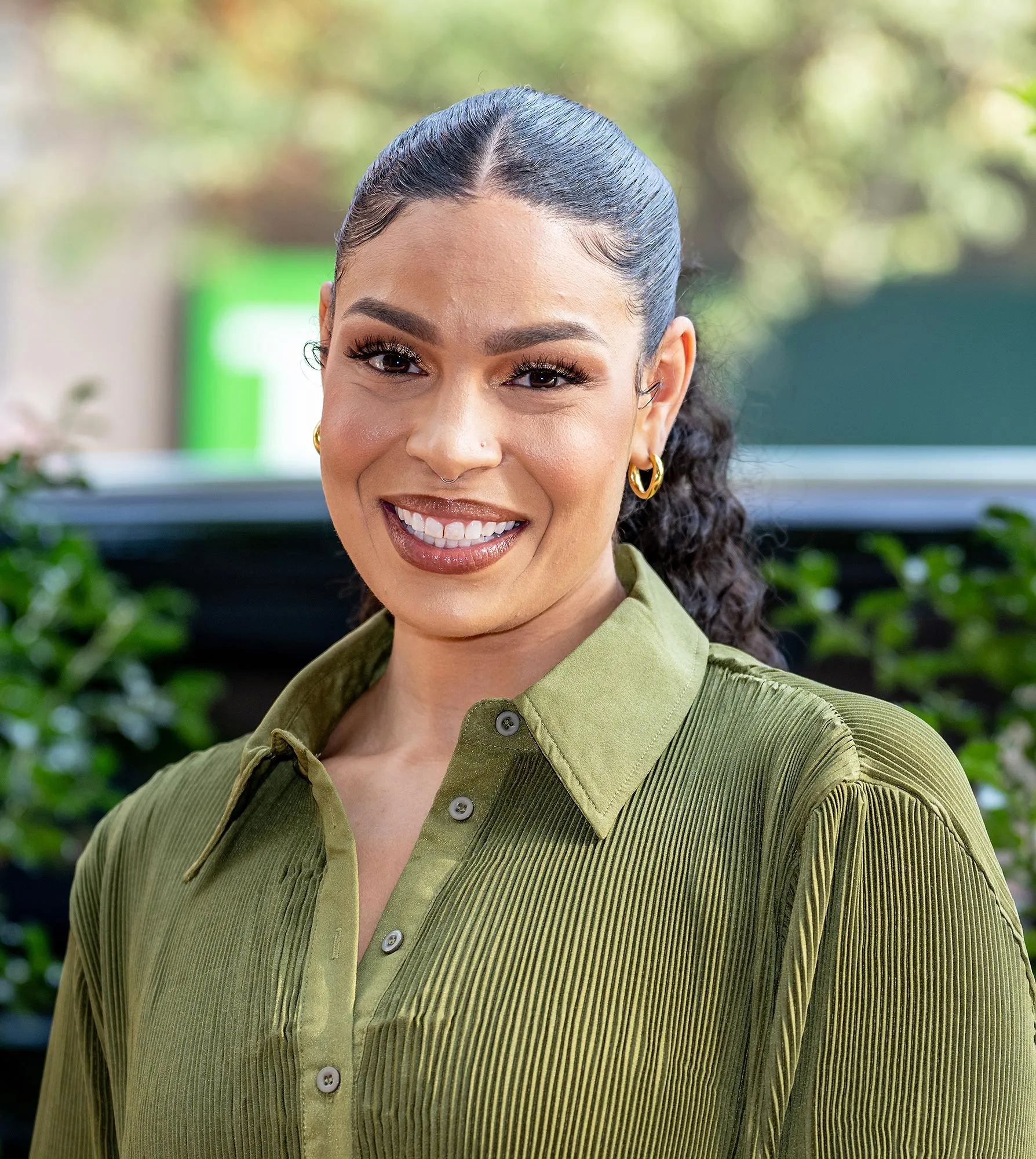 Jordin Sparks Takes Us Backstage Recalls Fan Jumping in Her Car After Doing a Morning Show