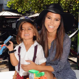Kourtney Kardashian Defends Sleeping in Same Bed as Son Mason Until He Was 7 Years Old 154