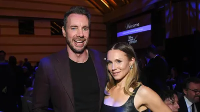 Kristen Bell and Dax Shepard Let Daughters Roam Theme Park Alone 368