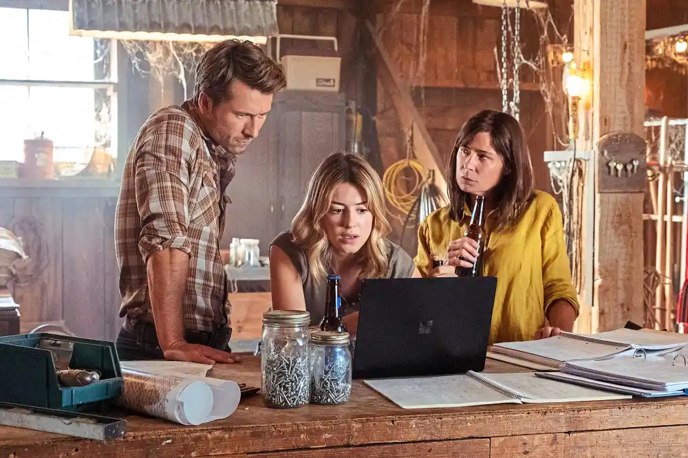 Maura Tierney Take Us Back print rollout 601