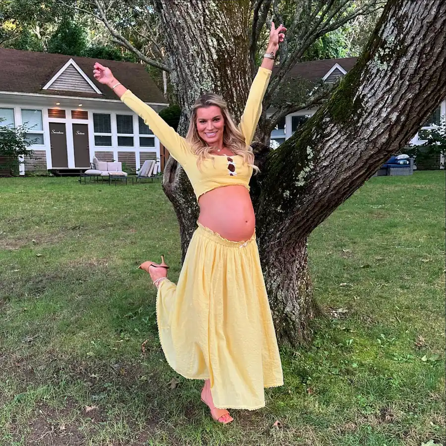 Pregnant Lindsay Hubbards Baby Bump Album Ahead of Welcoming 1st Child With Turner Kufe