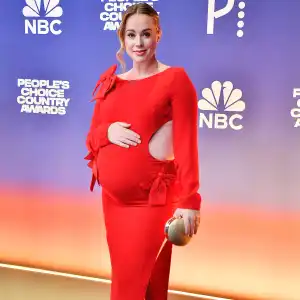 Pregnant Whitney Leavitt Brings the Heat, Shows Off Baby Bump at 2024 People’s Choice Country Awards