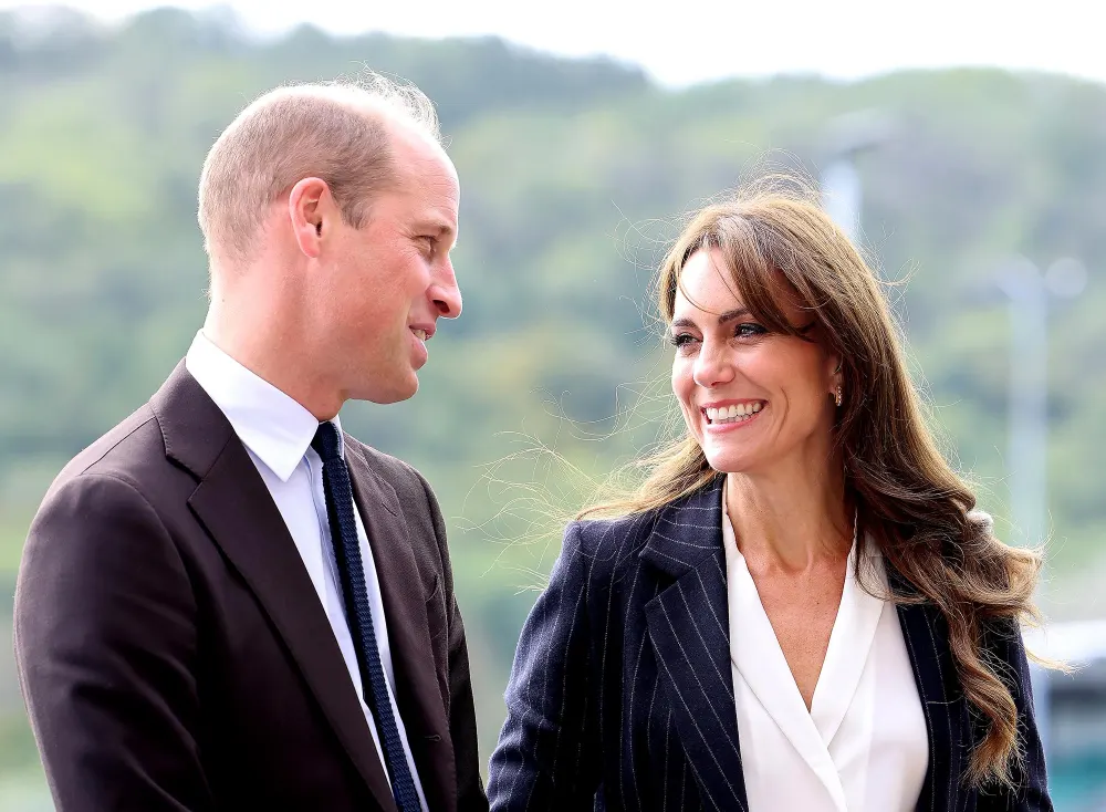 Prince William Kate Middleton 2439 Luxury Handbag Shopping Cover Story 3