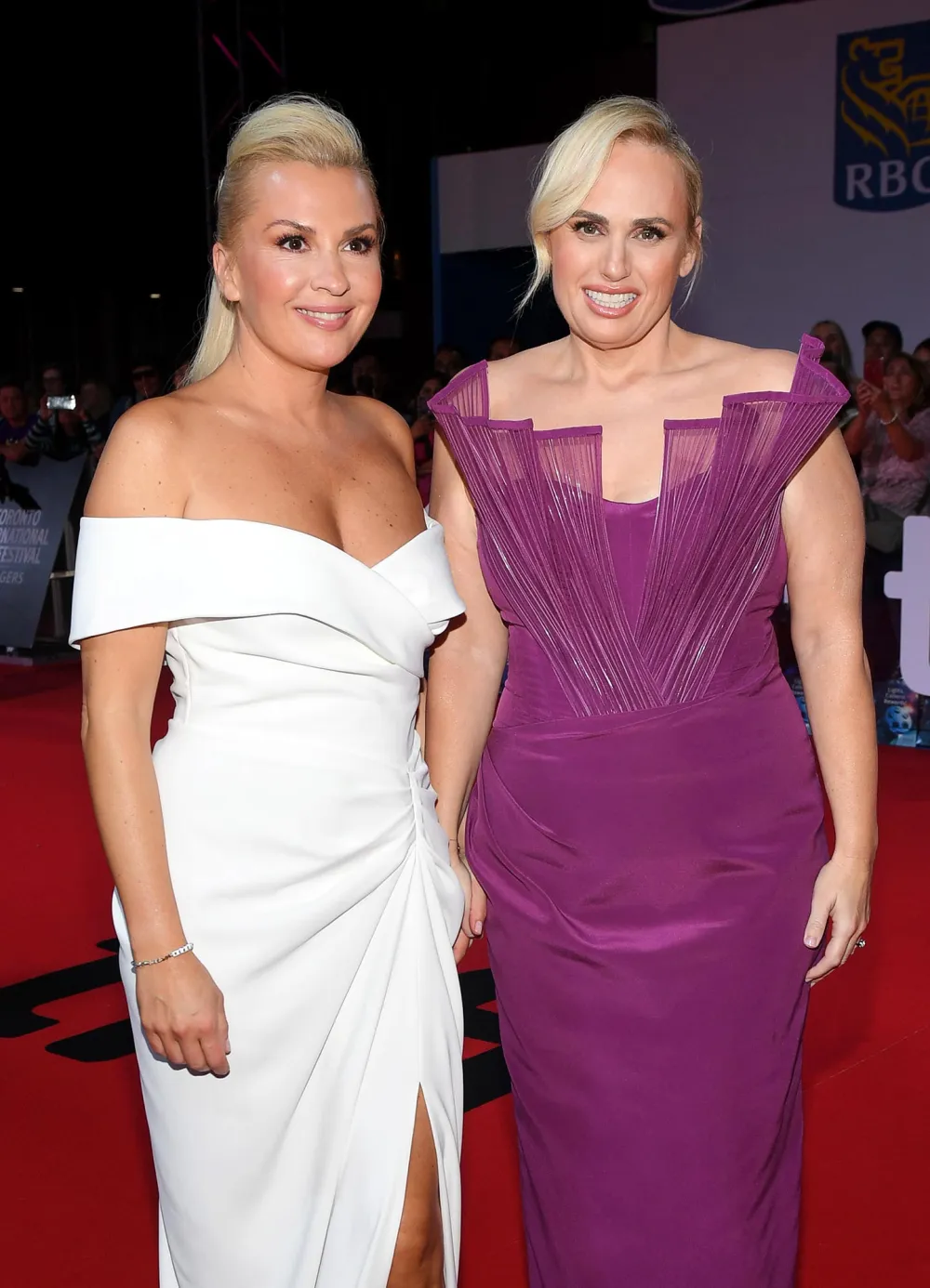 Rebel Wilson es una mujer casada, se casa con Ramona Agruma en una &iacute;ntima boda en Cerde&ntilde;a 796