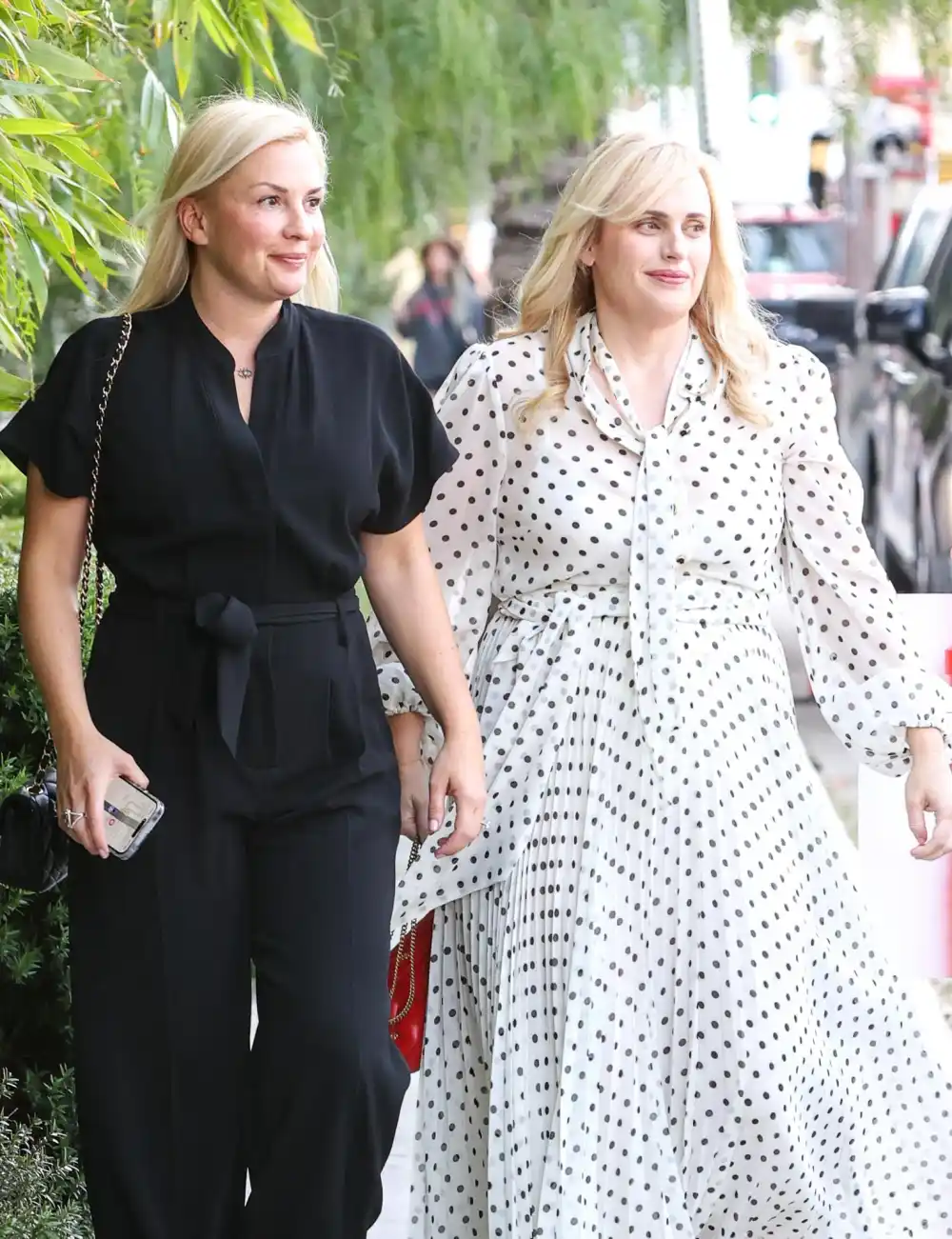 Rebel Wilson es una mujer casada, se casa con Ramona Agruma en una &iacute;ntima boda en Cerde&ntilde;a 798
