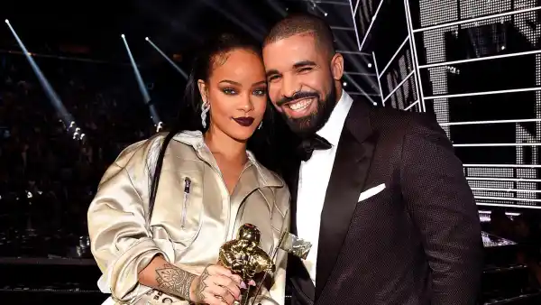Remember When Rihanna Swerved Drake s Kiss on the VMAs Stage 850