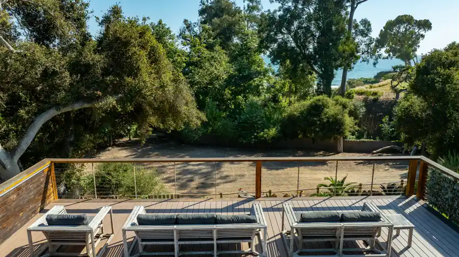 Selling Sunset Amanda Lynn Lists 70M Ranch Next Door to Kevin Costner