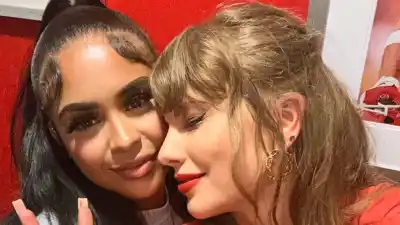 Sheawna Weathersby Shares Silly New Selfie With Taylor Swift at Last Kansas Chiefs Game