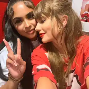 Sheawna Weathersby Shares Silly New Selfie With Taylor Swift at Last Kansas Chiefs Game