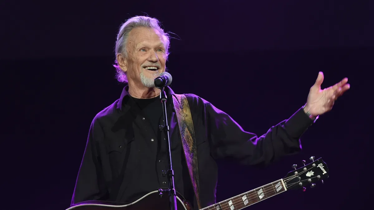 Stars React to Kris Kristofferson's Death