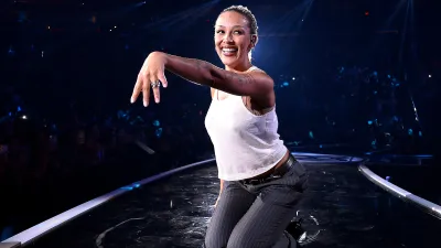 Stylish: No, Doja Cat Wasn't Wearing Engagement Ring