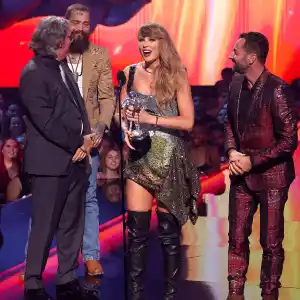 Taylor Swift Thanks Travis Kelce in TK Speech at the 2024 MTV Video Music Awards