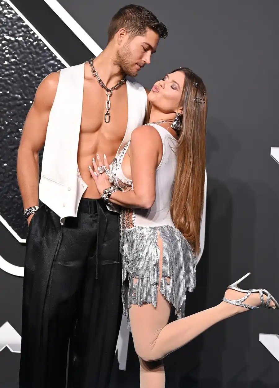 The Cutest Couples on the 2024 MTV Video Music Awards Red Carpet Katy Perry and Orlando Bloom More 003