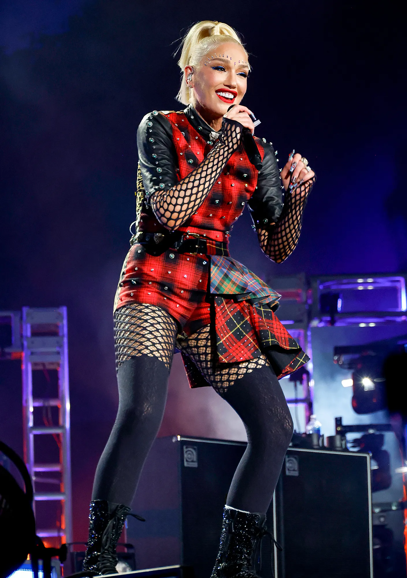 Gwen Stefani Announces She is Dropping Her New Album Bouquet After Taking an 8-Year Hiatus