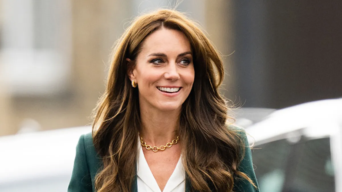 kate middleton in green jacket