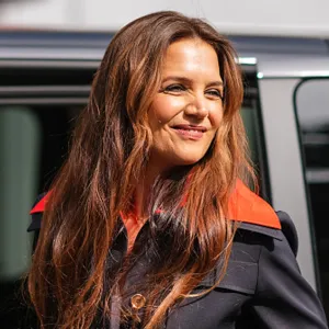 katie holmes in navy jacket