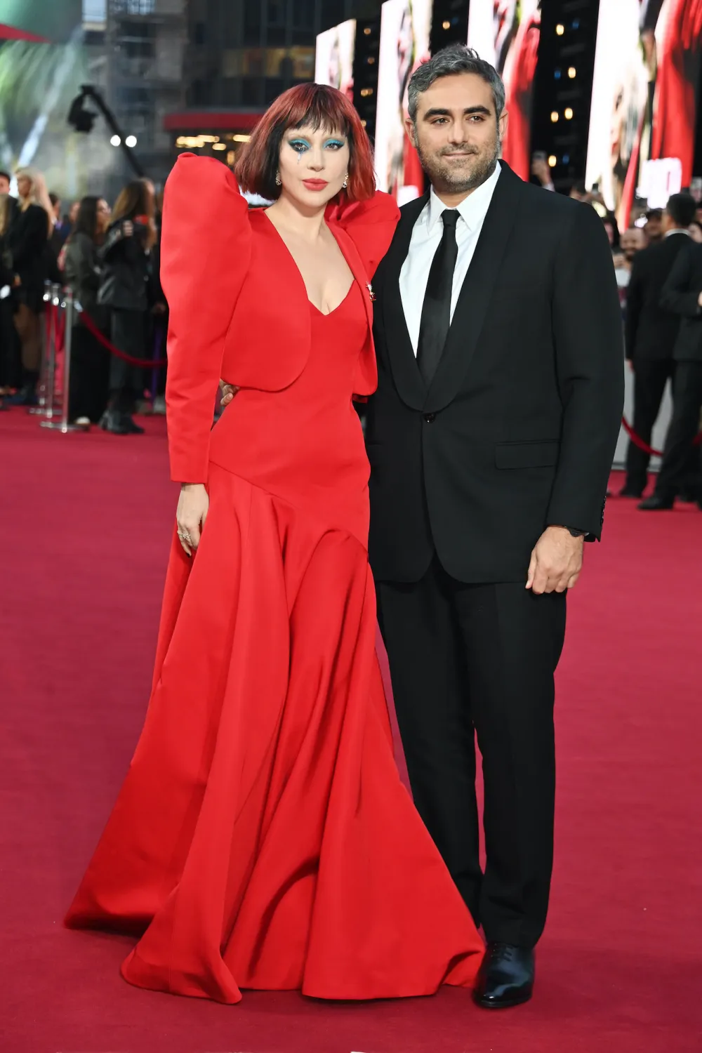 Lady Gaga besa a su prometido Michael Polansky en el estreno de 'Joker: Folie a Deux' en Londres