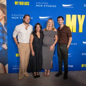 Pregnant Margot Robbie Shows Off Baby Bump at Red Carpet Premiere