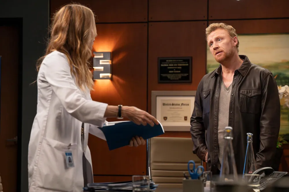 Disgraced Writer Elisabeth Finchs Biggest Lies About Greys Anatomy TVD and More Before Scandal