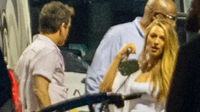 Blake Lively and Ryan Reynolds Have a Marvelous Time Dancing at Taylor Swift’s New Orleans Show