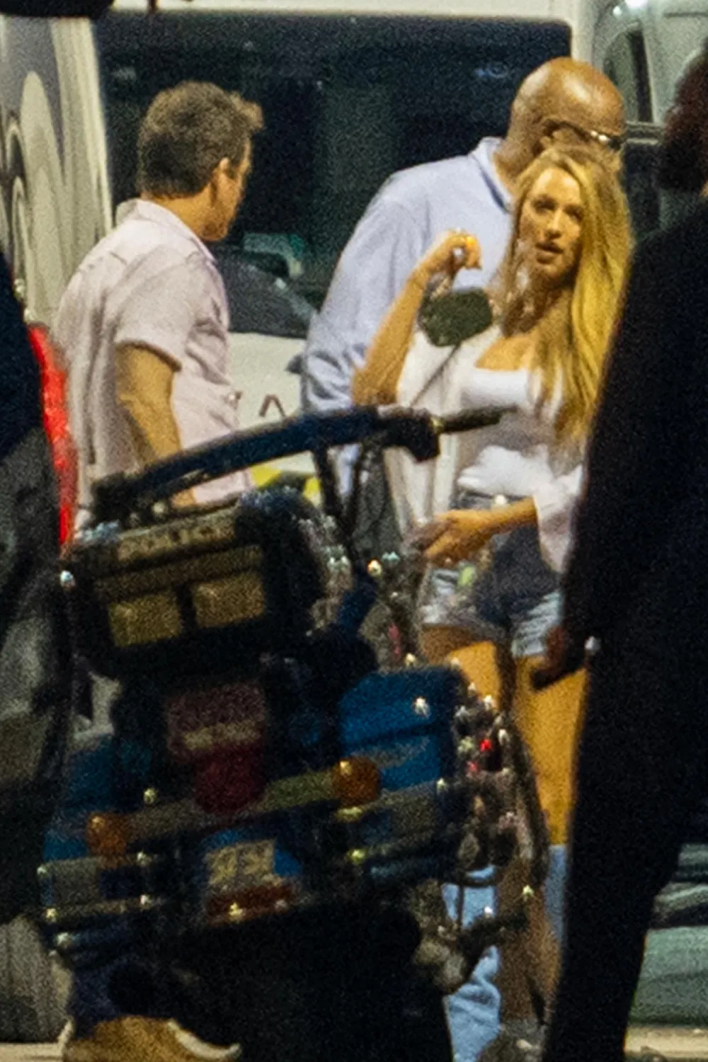 Blake Lively and Ryan Reynolds Have a Marvelous Time Dancing at Taylor Swift&rsquo;s New Orleans Show