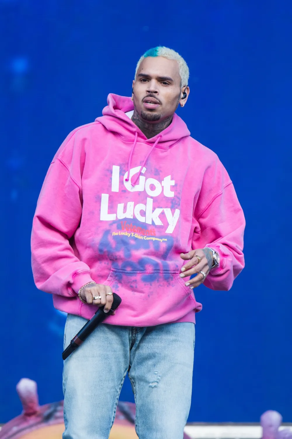 A Complete History of Chris Brown s Legal Troubles Over the Years