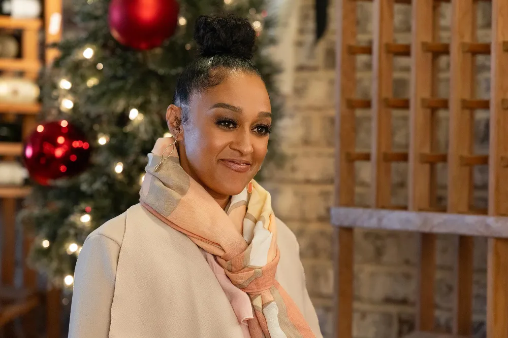 A Guide to Every Holiday Movie on TV This 2024