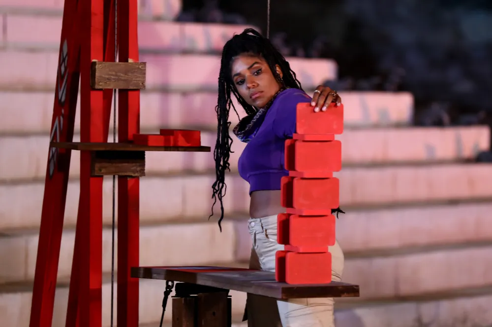 Awilda en el reto de salvaci&oacute;n en "La Isla: Desaf&iacute;o Extremo"