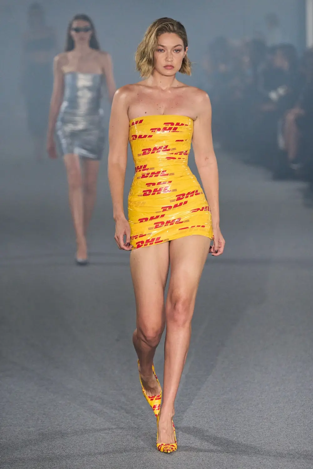 Adriana Lima y m&aacute;s desfilando en el Show de VS esta noche: una gu&iacute;a completa