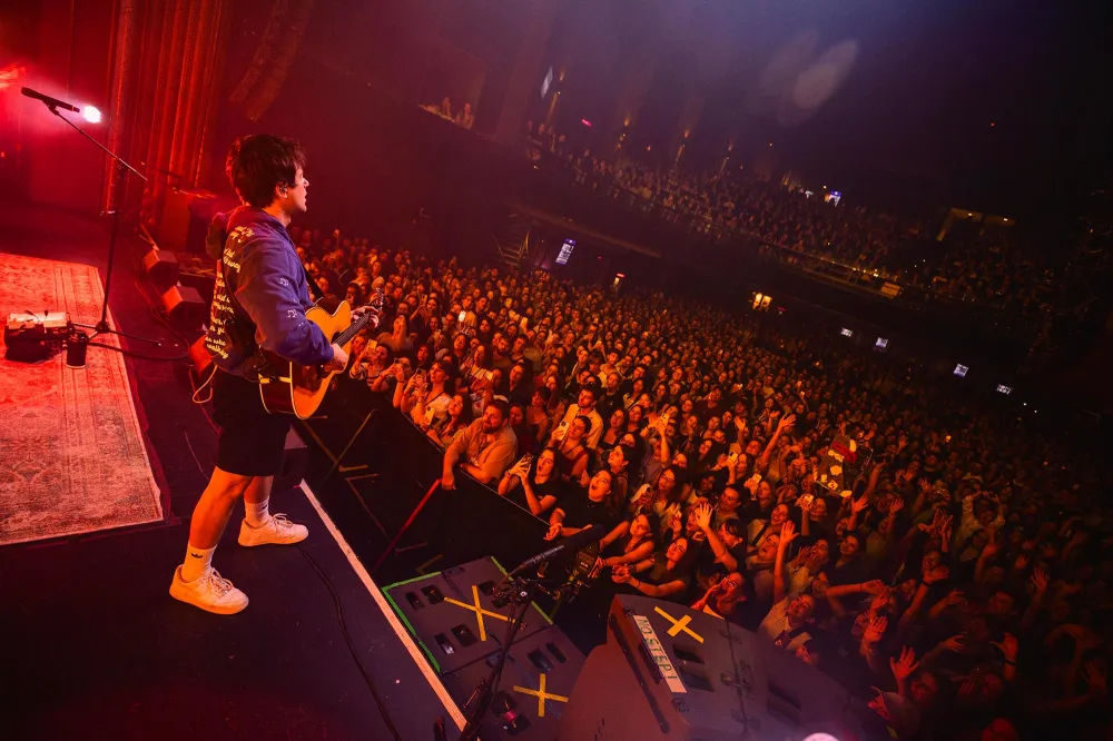 Backstage Pass Alec Benjamin Exclusive 9