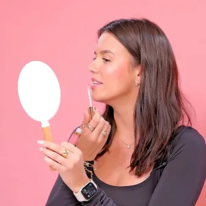 Breaking Beauty Editors Try Charlotte Tilbury s Collagen Lip Bath Gloss