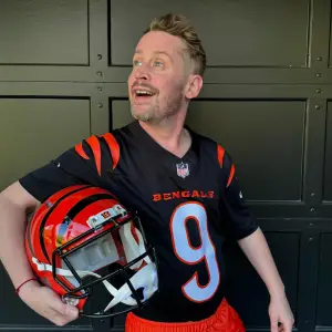 Celebs Dressing Up as Other Celebs for Halloween