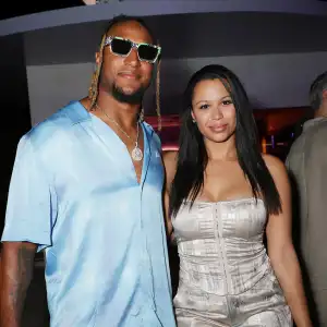 Chiefs Justin Reid Learns His Girlfriend Is Pregnant With 1st Baby on Sidelines at Football Game