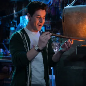 David Henrie Justin Russo Reunites With a Familiar Face in Wizards Beyond Waverly Place Sneak Peek 2