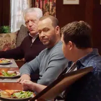Donnie Wahlberg Brother Chef Paul Makes Blue Bloods Inspired Family Meal 2
