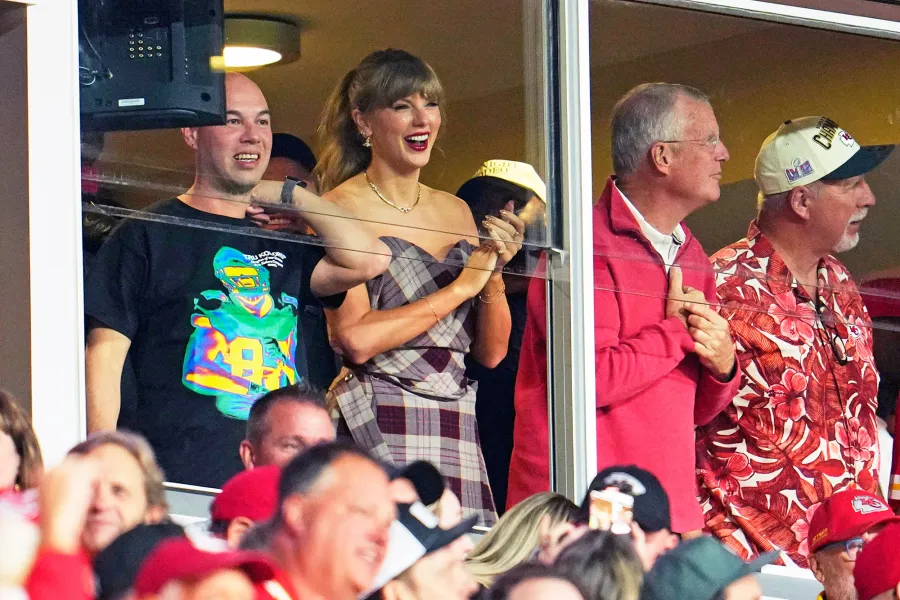 Every Time Taylor Swift Attended an NFL Game to Cheer for Travis Kelce Polished