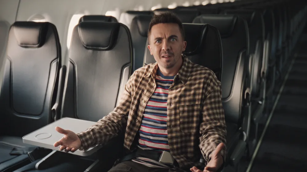 Frankie Muniz Is Just Like Us and Hates the Middle Seat