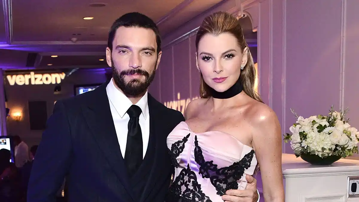 Julian Gil y Marjorie de Sousa.