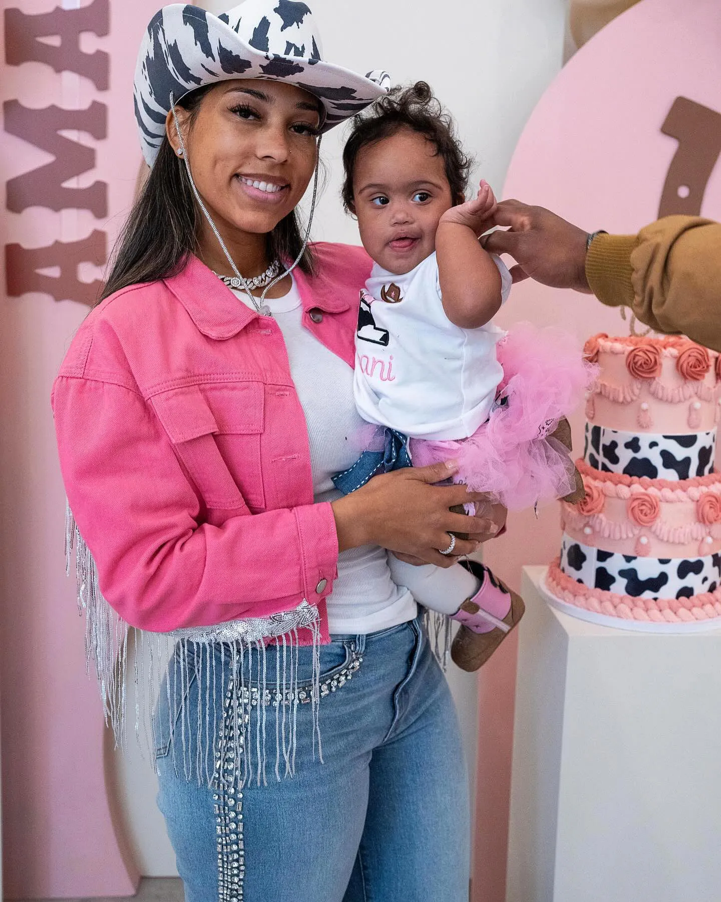 Girlfriend of San Francisco 49ers Charvarius Ward Speaks Out After Death of Their Daughter 382