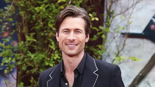 Glen Powell Is a Pumpkin Contest Champion in 1st Look at Family Guy Halloween Special