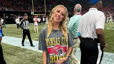 How Pregnant Brittany Mahomes Avoids Mom Butt