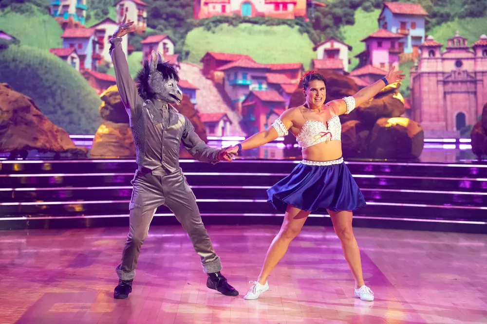 Ilona Maher and Alan Bersten Dancing With the Stars Disney Night