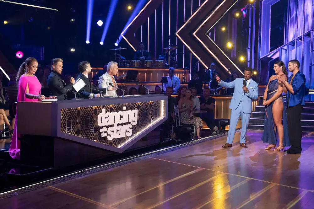 Ilona Maher and Alan Bersten Dedication Night Dancing With the Stars 08