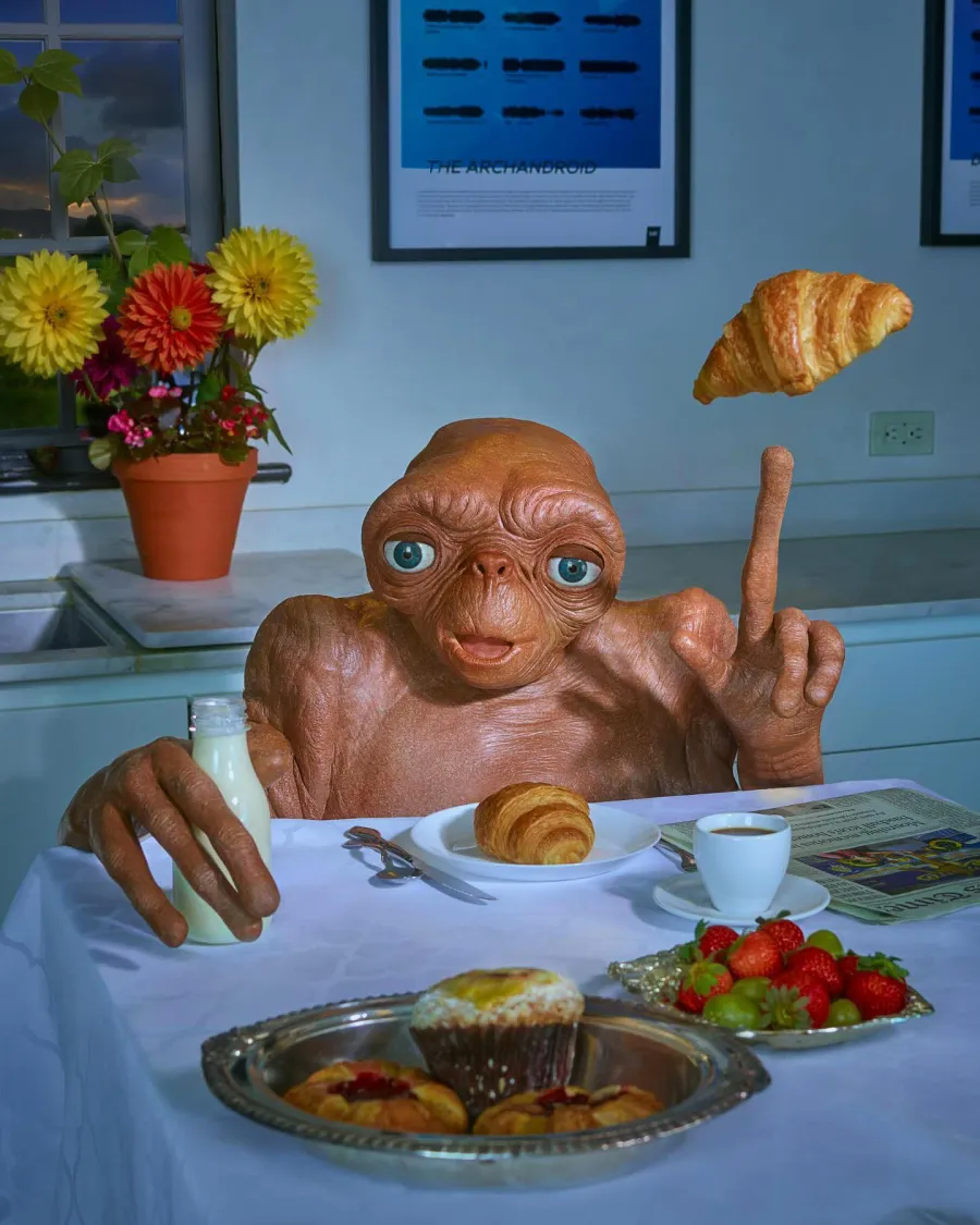 Janelle Monae Explains How She Pulled Off Her Difficult E T Costume It s Very Tight Inside 536