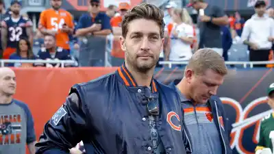 Jay Cutler Allegedly Tried to Flee DUI Scene and Offer Money to Victim Before Arrest Docs Reveal